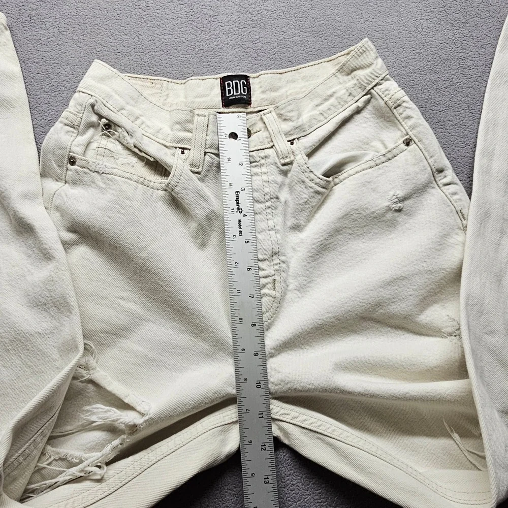 BDG Urban Outfitters High-Rise Baggy Jeans 26 Cream Distressed Wide Leg Denim